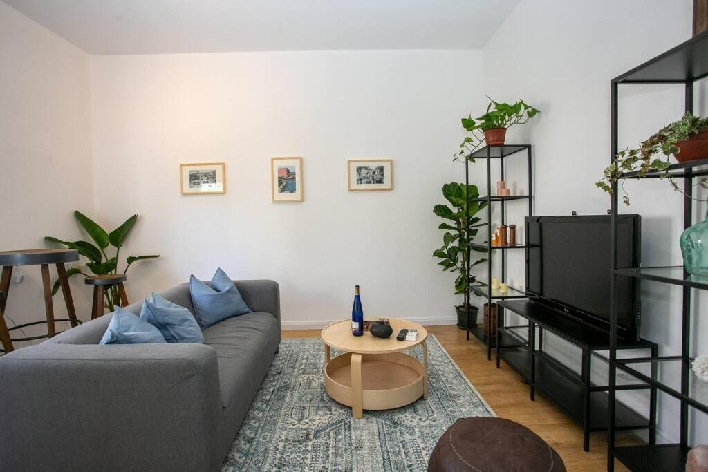 Apartment Beautiful 1br Tlv Flat