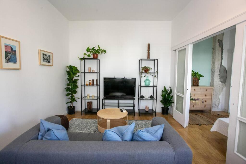 Beautiful 1br Tlv Flat * Tel Aviv